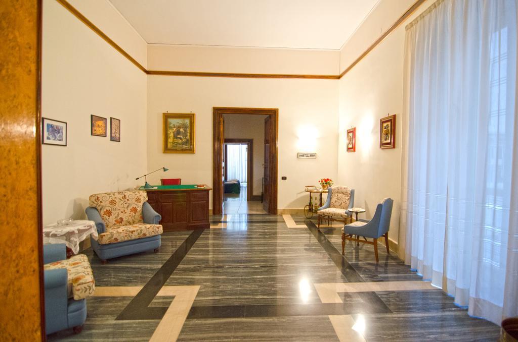 Suite Palazzo Reale Apartment Napels Buitenkant foto