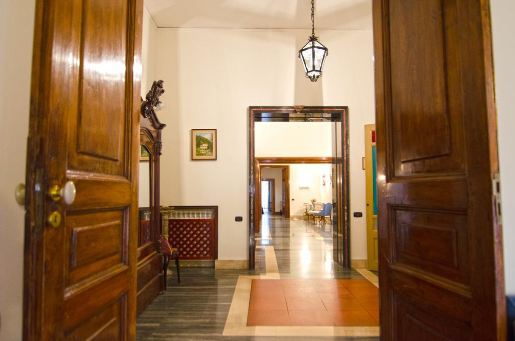 Suite Palazzo Reale Apartment Napels Buitenkant foto